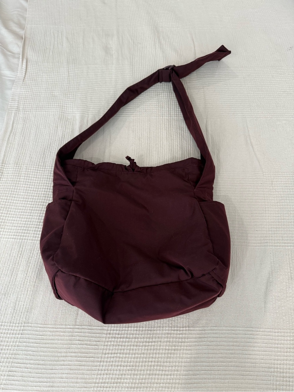 Uniqlo Shoulder Bag in Deep Burgundy